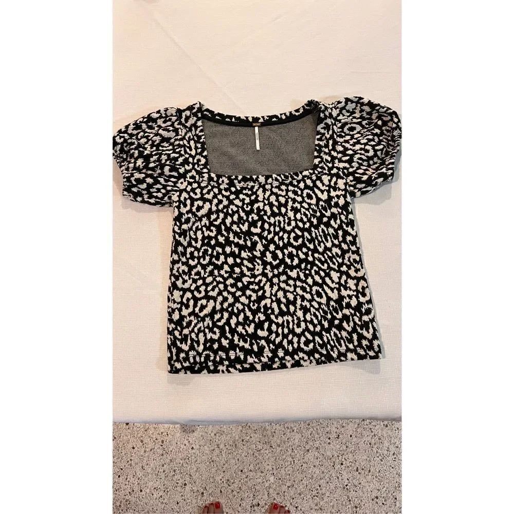 Free People Women's Animal Print Puff Sleeve Square Neck Blouse Top Black Small